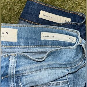Pacsun ripped jeggings bundle size 25” waist 1 light wash & 1 dark wash bundle